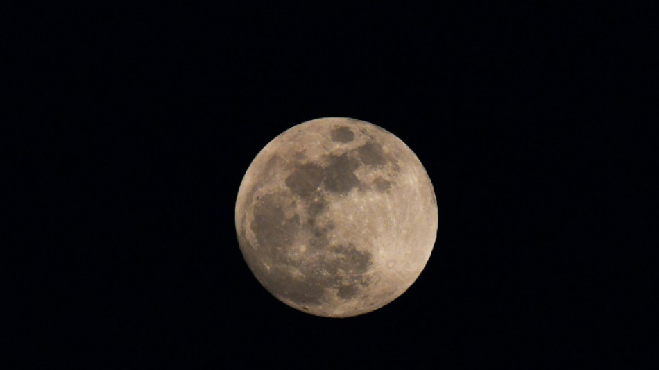 Ind&iacute;genas navajo nos EUA questionam o envio de restos humanos &agrave; Lua