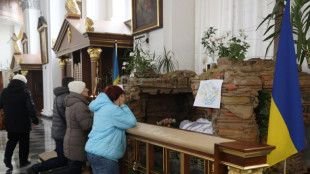 L'Ukraine veut combattre "jusqu'au bout" &agrave; Marioupol, nouvelle frappe pr&egrave;s de Kiev