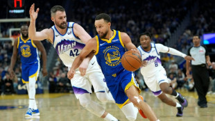 Curry lifts Warriors in return, Brown scores 50 in Celtics win