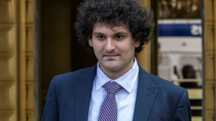 Sam Bankman-Fried, ex-magnata das criptomoedas, &eacute; declarado culpado de fraude nos EUA