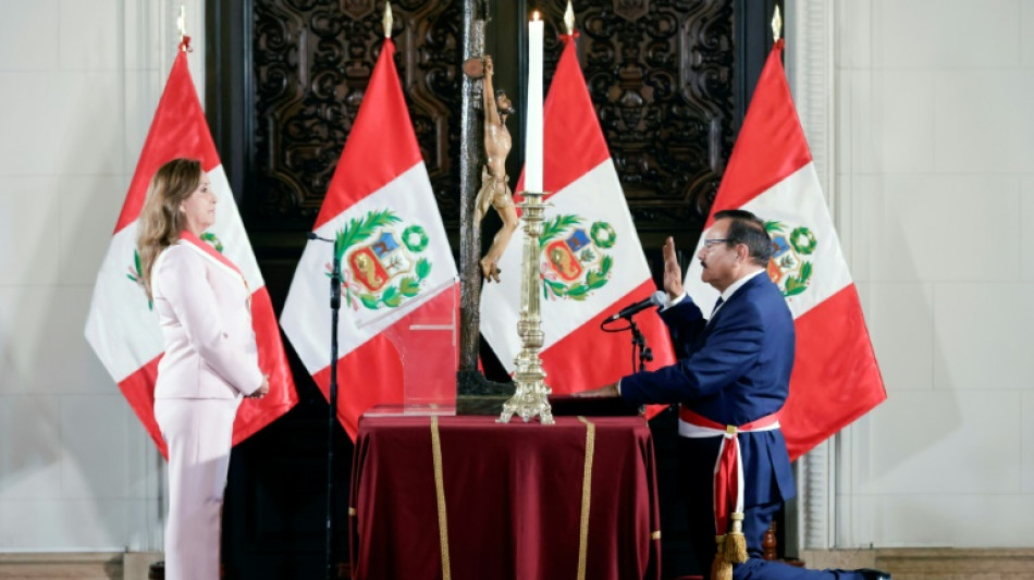 P&eacute;rou: d&eacute;mission massive de ministres en plein "Rolexgate"