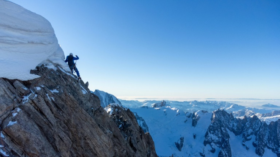 Alpinisme: Dubouloz gravit en solo la face nord des Grandes Jorasses, une premi&egrave;re en hiver