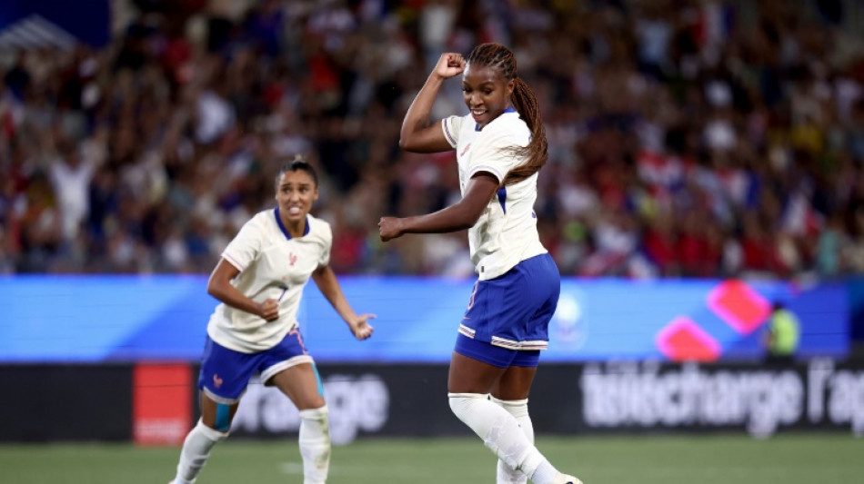 Foot: Les Bleues jouent avec le feu mais r&eacute;ussissent leur dernier test avant l'Euro