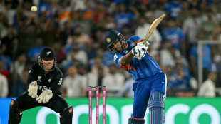 India pile up 255-5 against New Zealand in T20 World Cup final