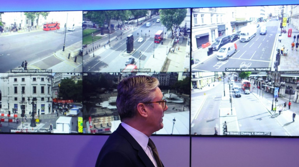 Reino Unido segue 'em alerta' por dist&uacute;rbios de extrema direita