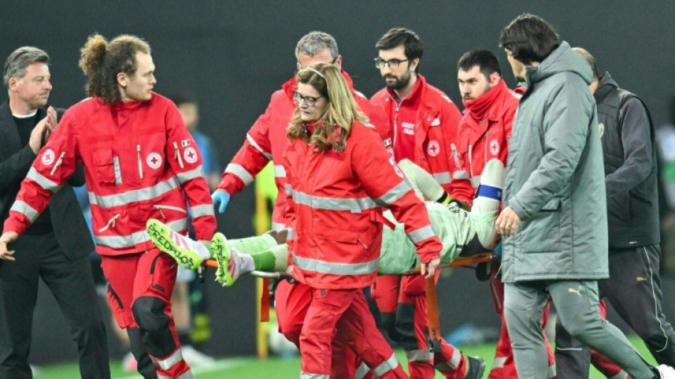 Goleiro Maignan sofre traumatismo craniano na goleada do Milan sobre a Udinese (4-0)