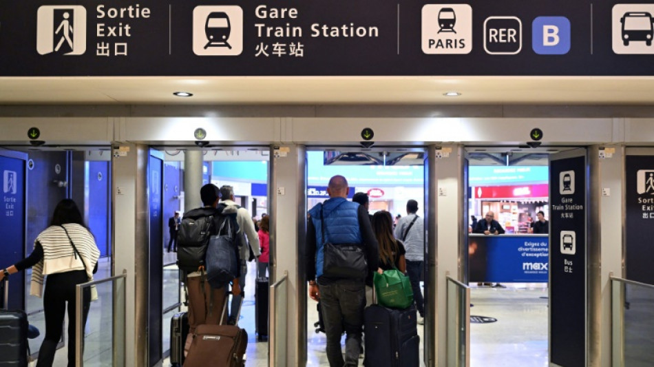 Pr&eacute;avis de gr&egrave;ve de contr&ocirc;leurs a&eacute;riens fran&ccedil;ais juste avant les vacances d'&eacute;t&eacute;