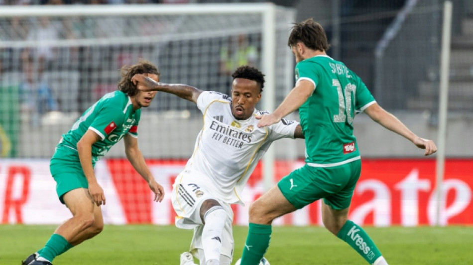 El Real Madrid golea 4-0 al Tirol en su único amistoso de pretemporada