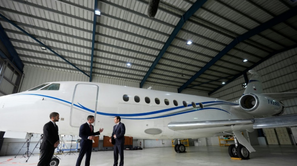 Venezuela tacha como "robo descarado" la confiscaci&oacute;n de un avi&oacute;n y llama "ladr&oacute;n" a Rubio