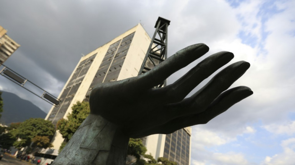 Maduro diz que Venezuela seguir&aacute; operando em campos que Chevron deixar&aacute; por san&ccedil;&otilde;es