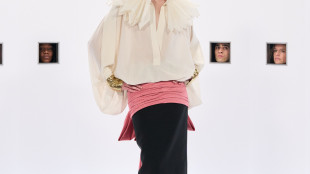 Valentino, il tributo all'