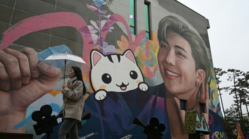 &Uacute;ltimos miembros de banda coreana BTS iniciar&aacute;n servicio militar obligatorio