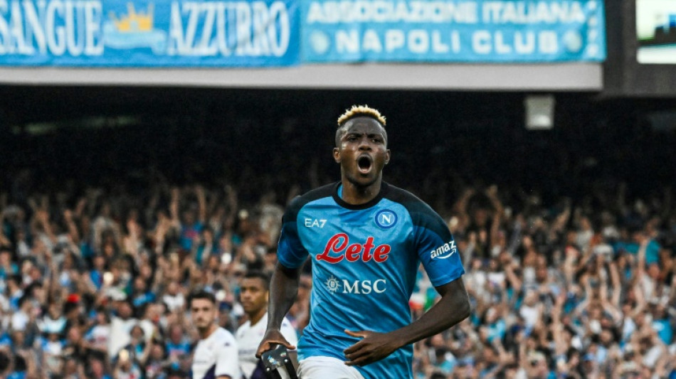 Campe&atilde;o Napoli vence Fiorentina no Italiano; Juventus &eacute; vice-l&iacute;der