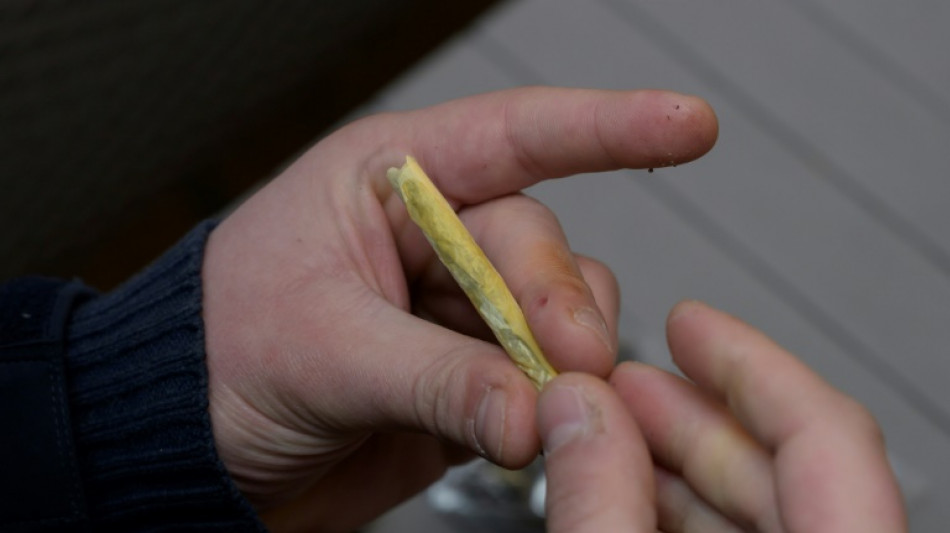 Kinder&auml;rzte warnen vor Cannabis-Weitergabe an Minderj&auml;hrige