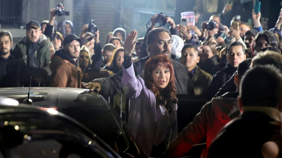 Expresidenta argentina Kirchner llama a seguidores a organizarse ante posible arresto