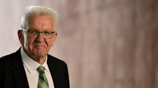 Baden-W&uuml;rttembergs Regierungschef Kretschmann lie&szlig; Sch&uuml;ler fr&uuml;her an Kr&ouml;ten lecken