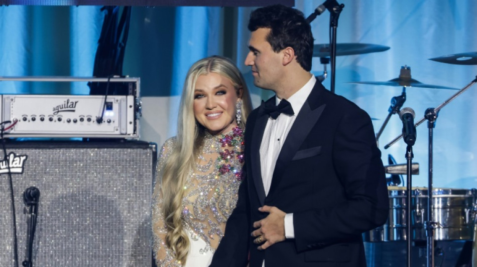 Le deuil ultram&eacute;diatis&eacute; et militant de la veuve de Charlie Kirk