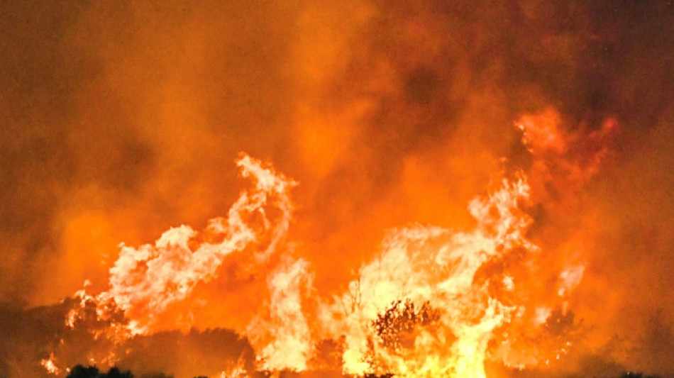 Inc&ecirc;ndios seguem castigando parte da Europa