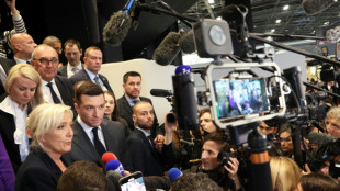 Le Pen descarta hacer campa&ntilde;a en Francia si debe usar tobillera electr&oacute;nica