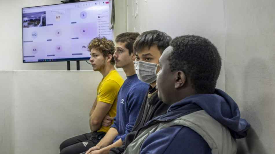 Dos belgas de 18 a&ntilde;os, procesados en Kenia por capturar miles de hormigas reinas