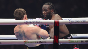 Pugilato: Crawford batte Alvarez, &egrave; il nuovo re dei supermedi