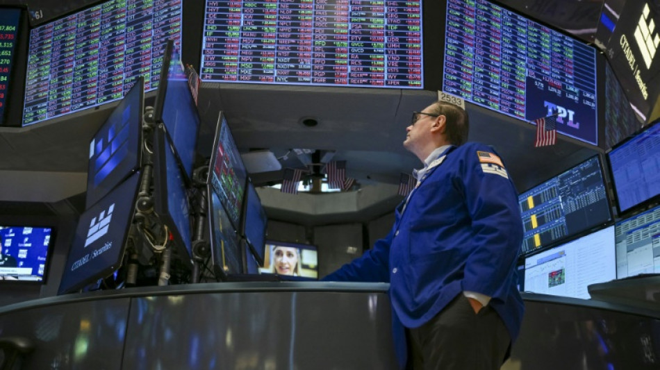 Bourses: rebond technique des actifs am&eacute;ricains et espoir d'une d&eacute;sescalade commerciale