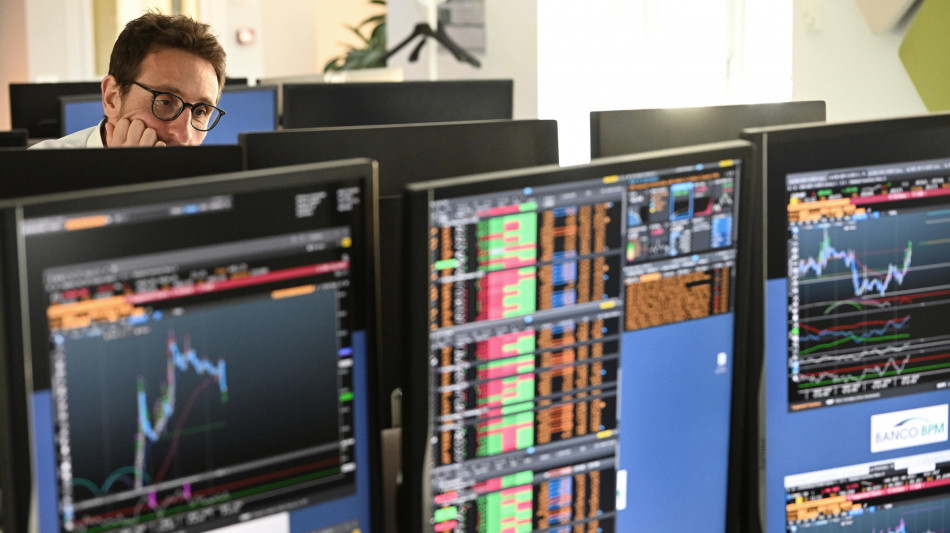 ++ Lo spread tra Btp e Bund scende nuovamente a 99 punti ++