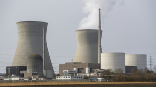 K&uuml;hlt&uuml;rme von ehemaligem Atomkraftwerk Gundremmingen in Bayern werden gesprengt