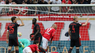 Bayern perde para Mainz (3-1) e deixa disputa pelo t&iacute;tulo da Bundesliga em aberto