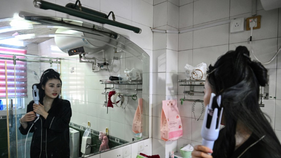 Jovens chineses procuram empregos alternativos em uma economia em mudan&ccedil;a