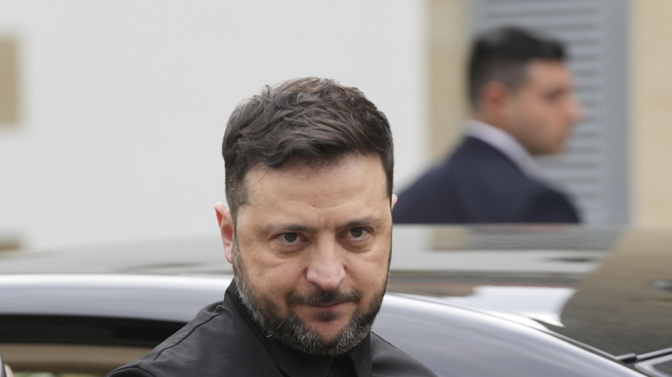 Fonti, Zelensky per oggi non &egrave; atteso a Davos
