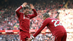 Liverpool vence West Ham (5-2) e sobe para a quinta posi&ccedil;&atilde;o na Premier League