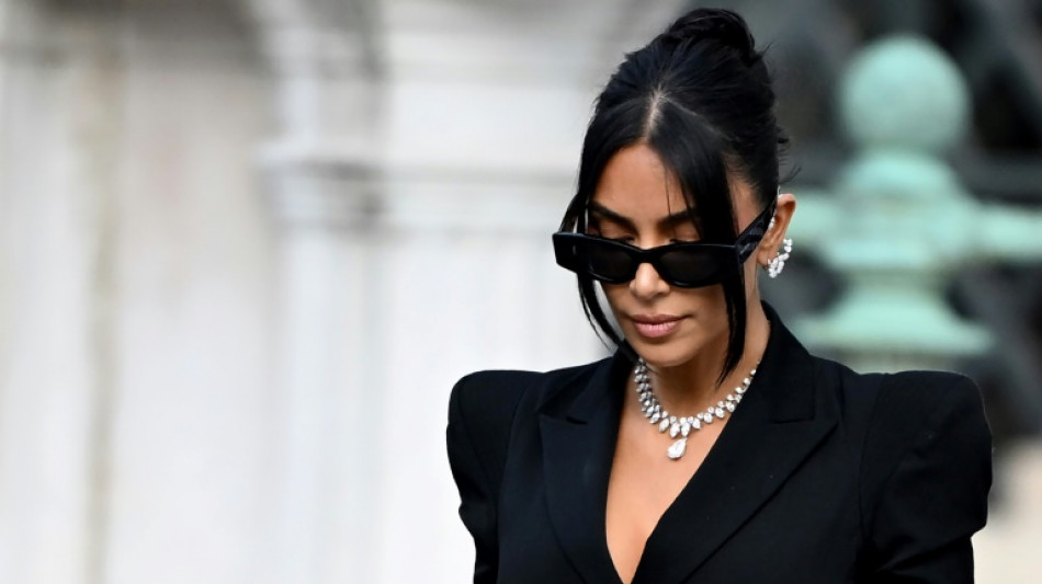 Tribunal emite veredicto dos acusados de roubar Kim Kardashian em Paris