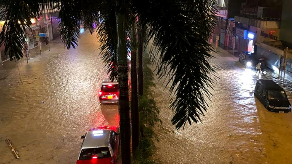 Inundaciones en Hong Kong tras lluvias r&eacute;cord
