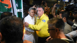 Br&eacute;sil: succ&egrave;s d'une op&eacute;ration marathon pour Bolsonaro 