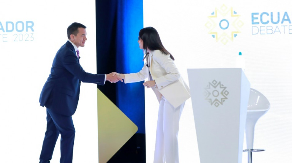 Guerra de encuestas en Ecuador a d&iacute;as del balotaje presidencial