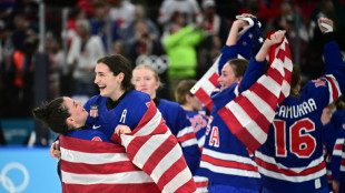 JO: les hockeyeuses am&eacute;ricaines championnes olympiques en renversant les Canadiennes en finale