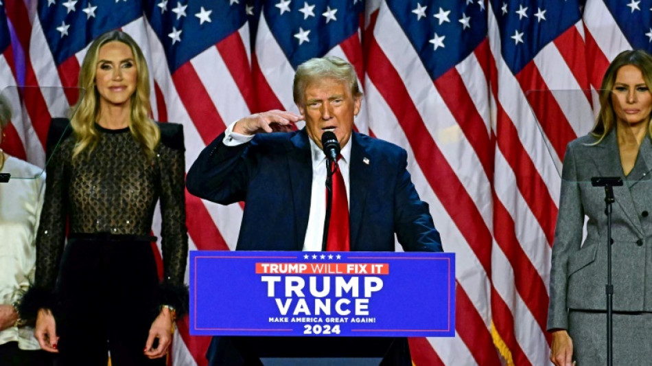 Impulsionado pela vit&oacute;ria de Trump, bitcoin bate recorde e ultrapassa US$ 75 mil