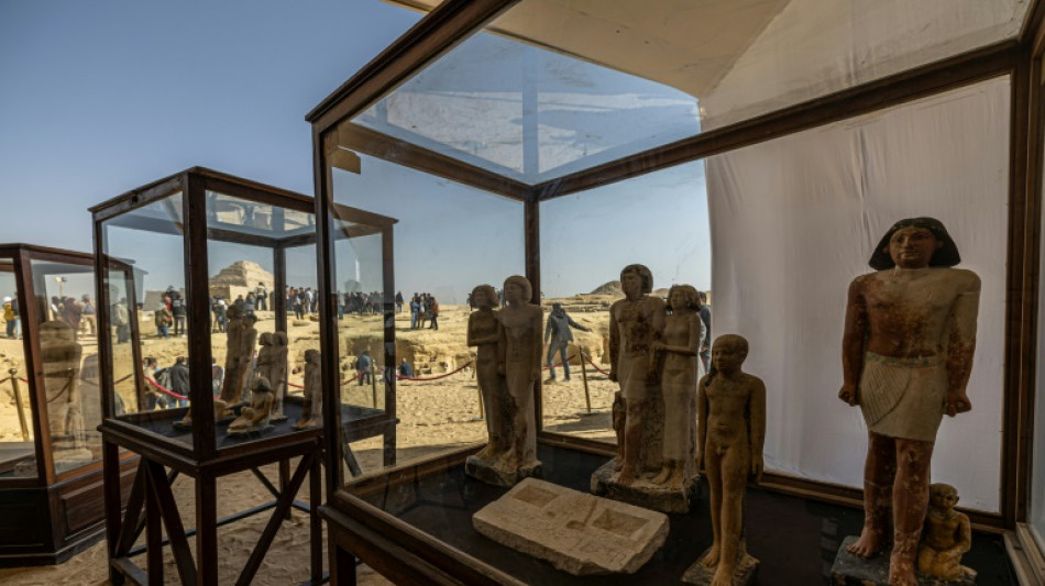 L'Egypte r&eacute;v&egrave;le quatre nouvelles tombes pharaoniques et une momie