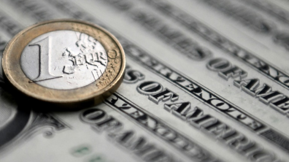 UE prepara represálias contra tarifas dos EUA, mas ainda confia em acordo