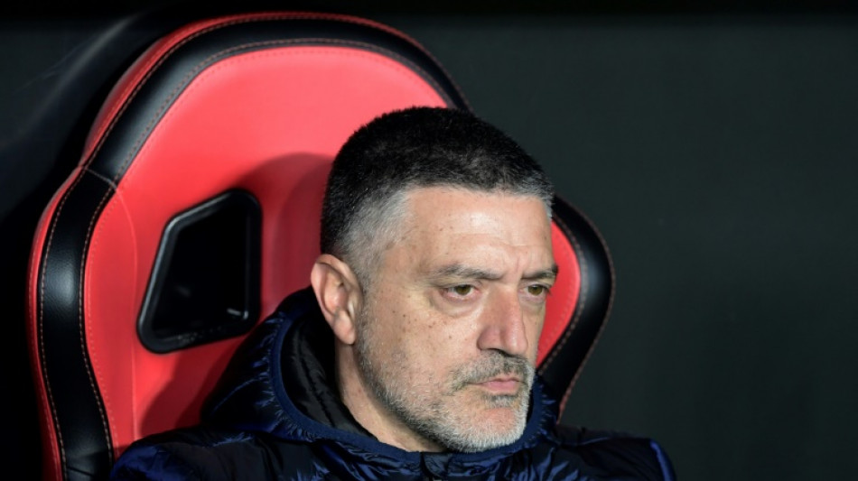 Sevilla demite t&eacute;cnico Garc&iacute;a Pimienta ap&oacute;s quatro derrotas seguidas