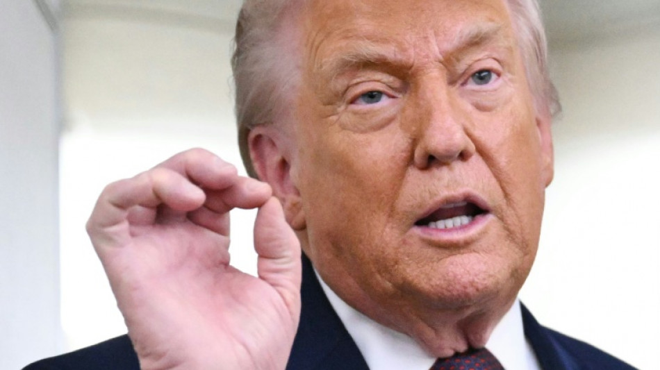 Trump dice que no quiere muertes por redadas migratorias pero pide que cese la "resistencia"