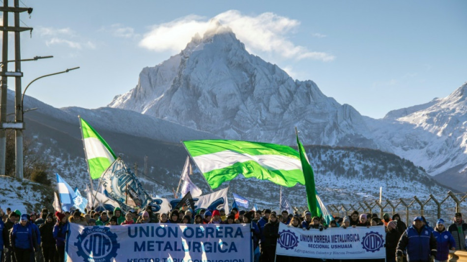 Paro de 24 horas en una provincia argentina contra el incentivo a la importaci&oacute;n de celulares