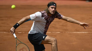 Tsitsipas elimina De Mi&ntilde;aur e avan&ccedil;a &agrave;s semifinais do ATP 500 de Barcelona