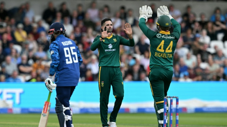 England collapse to 131 all out against South Africa in 1st ODI