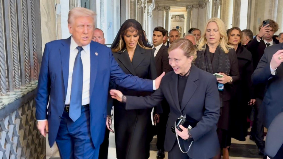 Breve colloquio tra Meloni e Trump dopo il funerale del Papa