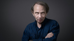 Escritor franc&ecirc;s Michel Houellebecq &eacute; considerado muito ofensivo pela IA 