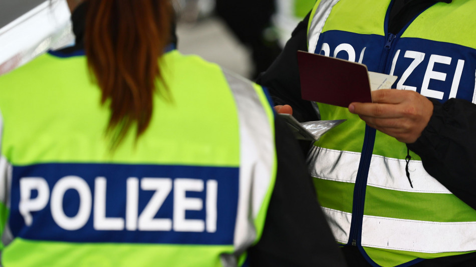 Berlino, arrestati 4 leader di un gruppo estremista di destra