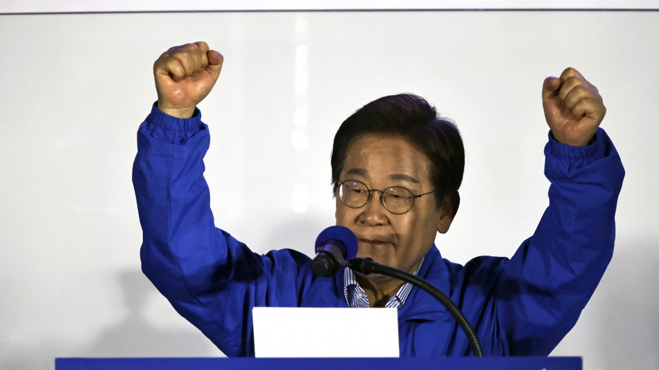 Aperti i seggi in Corea del Sud per le elezioni presidenziali