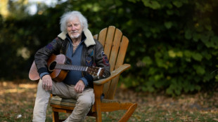 À 96 ans, Hugues Aufray en tournée: "Personne ne m'empêchera de chanter jusqu'au bout"